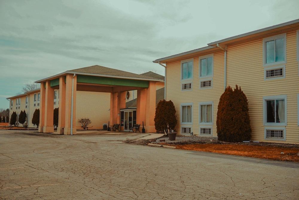 American Inn & Suites Dundee Exterior photo